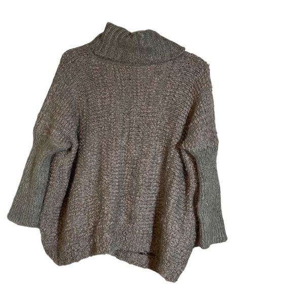 My Beloved Soft Fuzzy Oversized Sweater Size: M/L - Picture 5 of 9